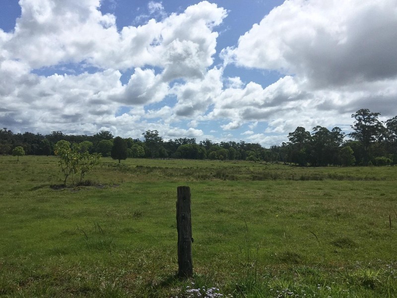 150 Dales Road, Chevallum QLD 4555