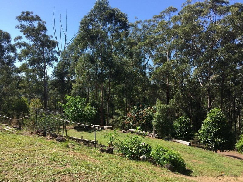 4 Lisa Road, Chevallum QLD 4555