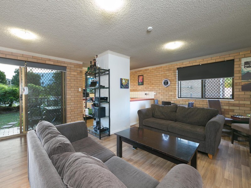 1/34 Goonawarra Drive, Mooloolaba QLD 4557