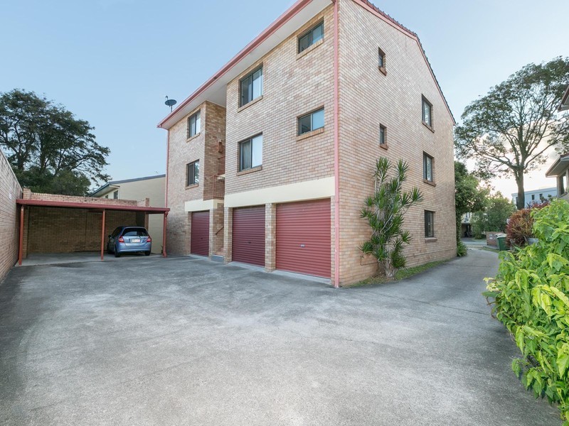 1/34 Goonawarra Drive, Mooloolaba QLD 4557