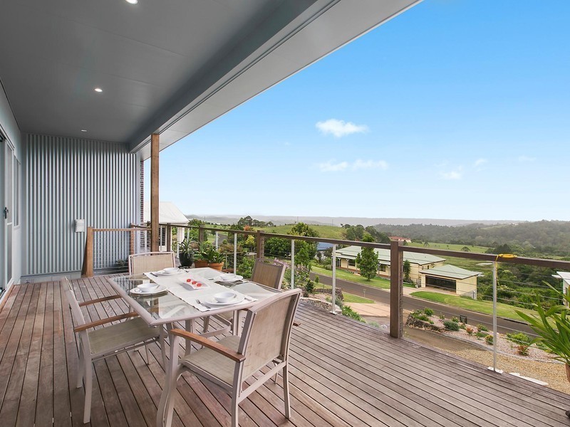 22 Lorikeet Lane, Maleny QLD 4552