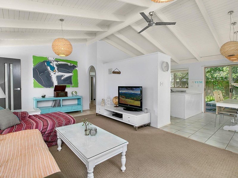 2/5 Bareena Place, Warana QLD 4575