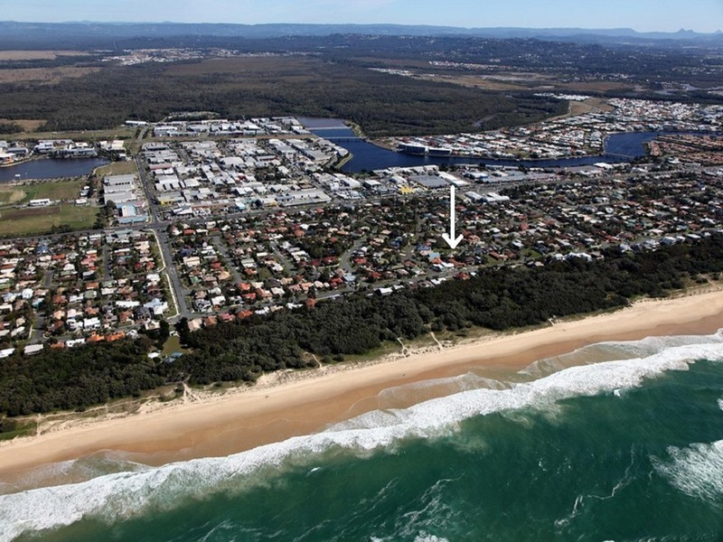 2/5 Bareena Place, Warana QLD 4575