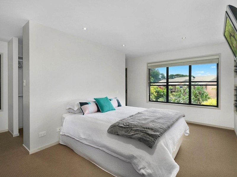 17 Camfield Street, Alexandra Headland QLD 4572