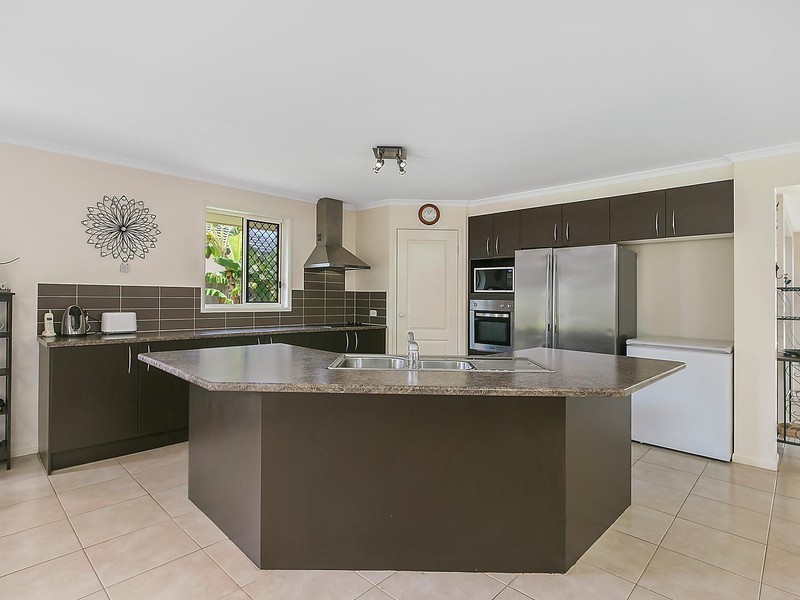18 Eyre Place, Caloundra West QLD 4551