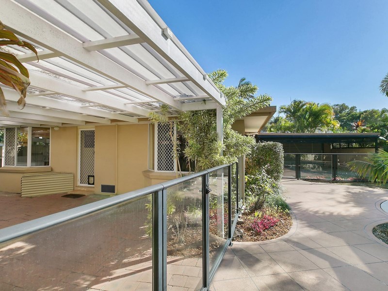 4 Gull Place, Parrearra QLD 4575
