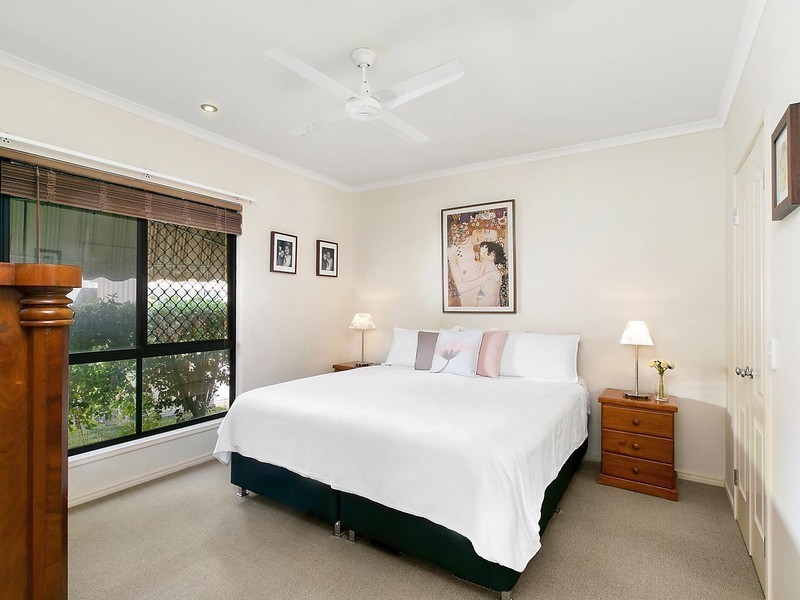 19 St Lucia Crescent, Kawana Island QLD 4575