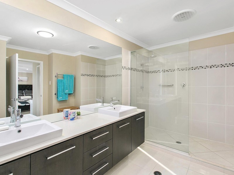 35 Amberjack Street, Mountain Creek QLD 4557