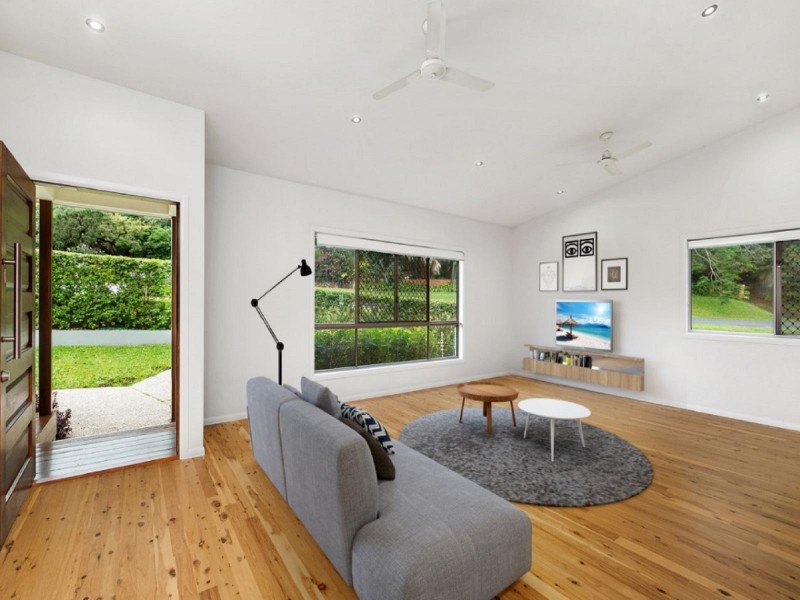 18 Oxleigh Crescent, Nambour QLD 4560