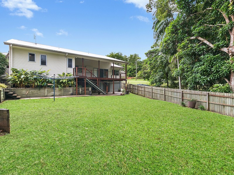 18 Oxleigh Crescent, Nambour QLD 4560