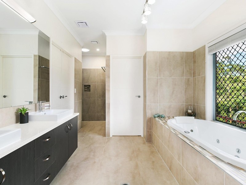 222 Mons School Road, Buderim QLD 4556