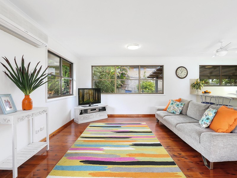 18 Dinmore Street, Woombye QLD 4559