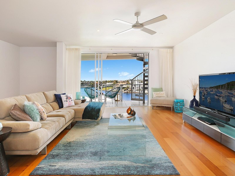 60/7 Grand Parade, Kawana Island QLD 4575