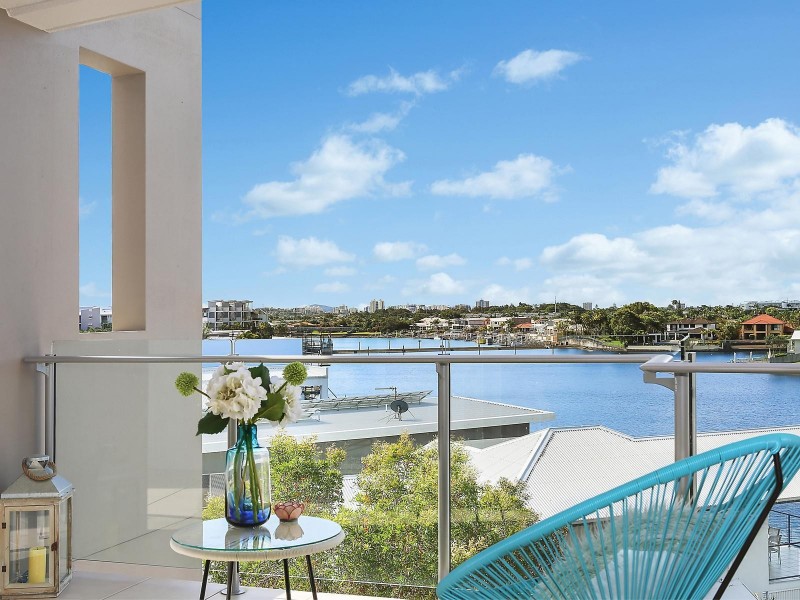 60/7 Grand Parade, Kawana Island QLD 4575