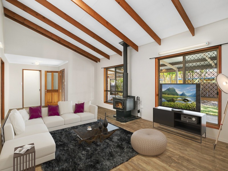 5 Karawatha Drive, Mountain Creek QLD 4557