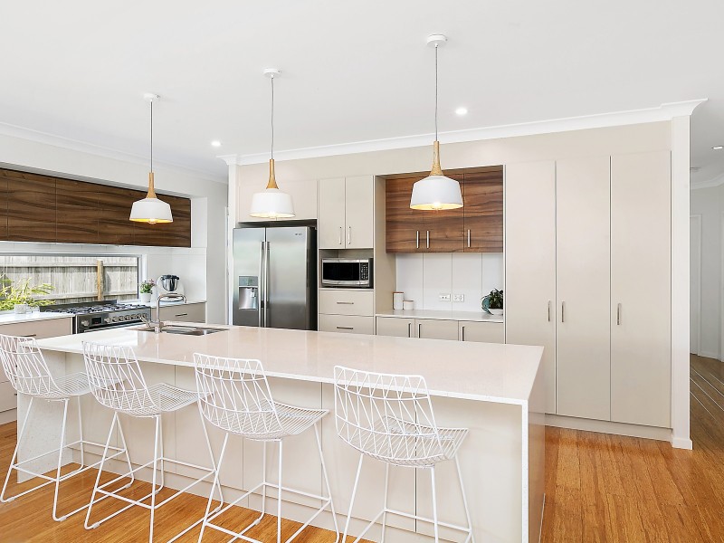 8 Petrus Place, Sippy Downs QLD 4556