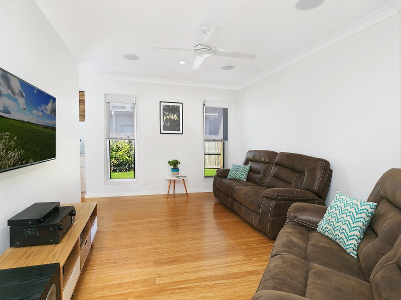 8 Petrus Place, Sippy Downs QLD 4556