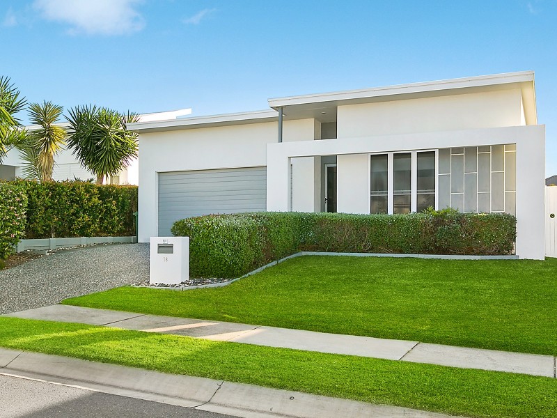 18 Myrtle Place, Mountain Creek QLD 4557