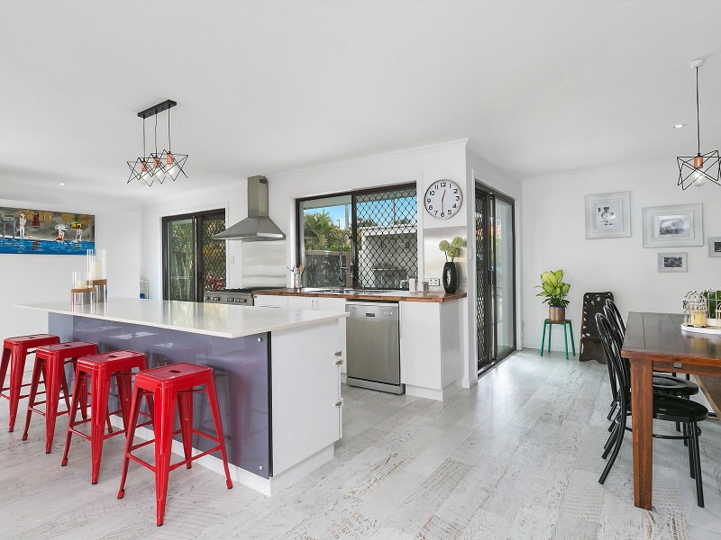 14 Kunari Street, Buddina QLD 4575