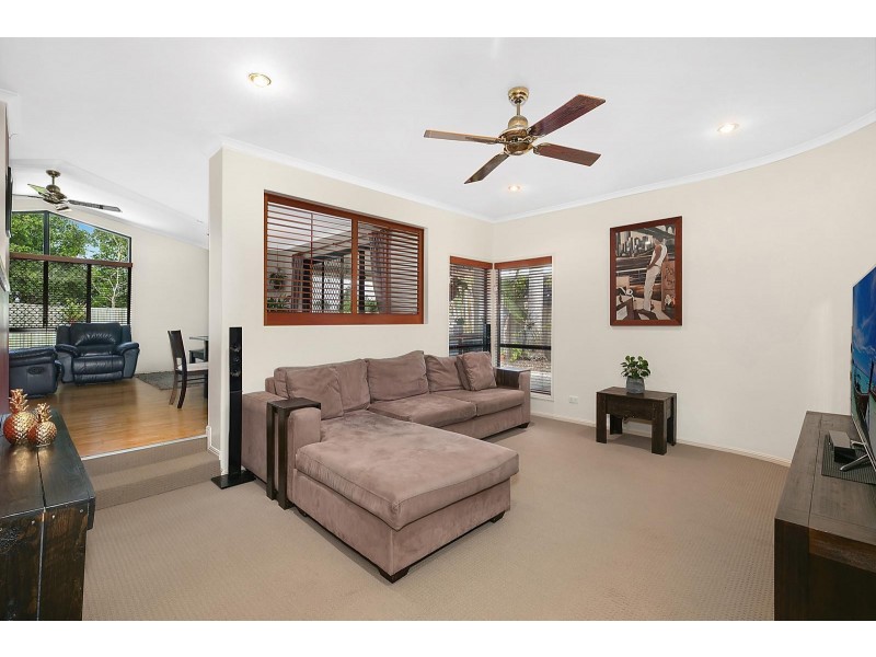 32 Hastings Place, Buderim QLD 4556