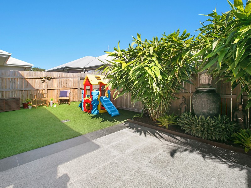 24 Flame Tree Avenue, Sippy Downs QLD 4556