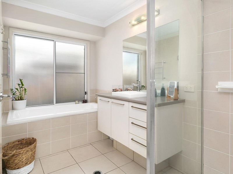 29 Riveroak Way, Sippy Downs QLD 4556