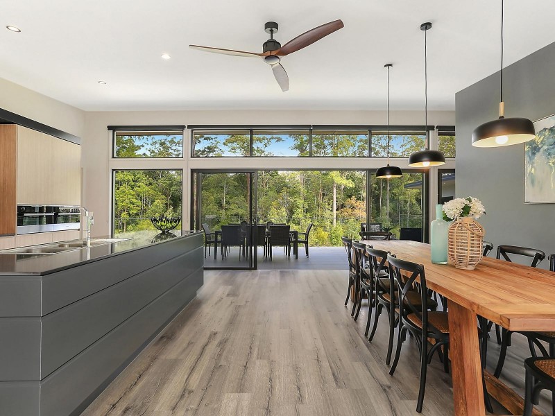 18 Forest Ridge Avenue, Palmview QLD 4553