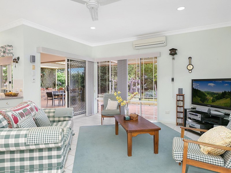 7 Courcheval Terrace, Mons QLD 4556