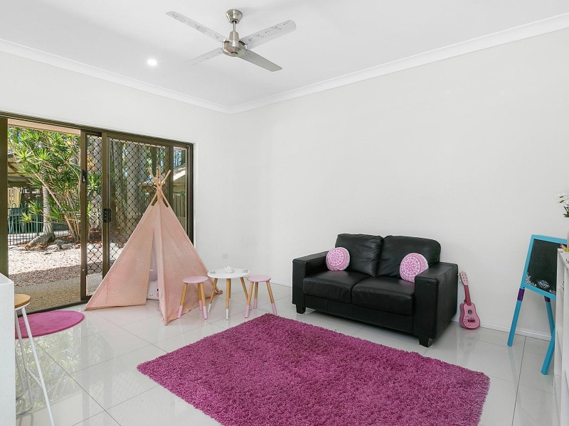 5 Ballantyne Court, Glenview QLD 4553
