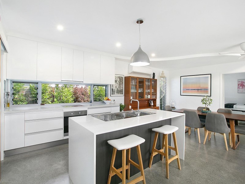 18 SURFRIDER Place, Mudjimba QLD 4564