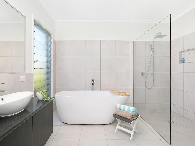 18 SURFRIDER Place, Mudjimba QLD 4564