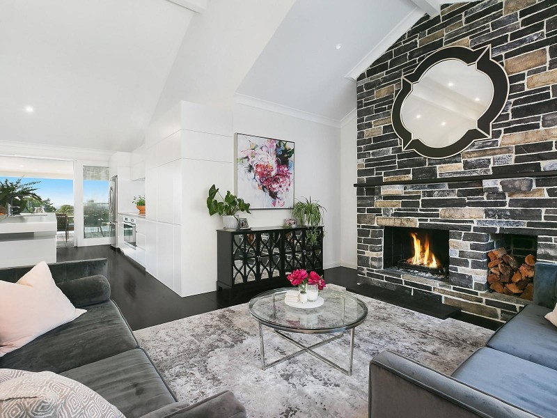 9 Mons School Road, Mons QLD 4556