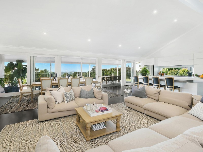 9 Mons School Road, Mons QLD 4556