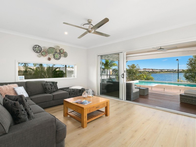 16 Caspian Circuit, Mountain Creek QLD 4557