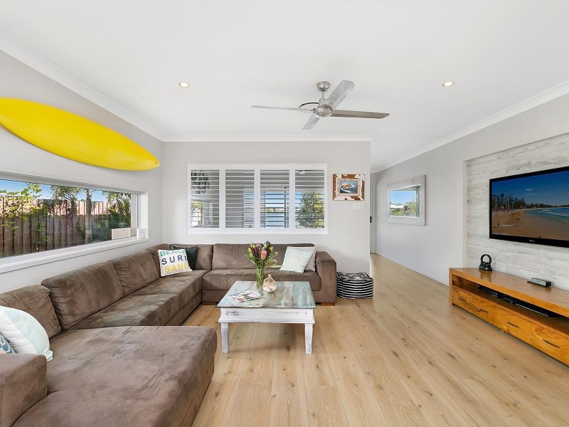 16 Caspian Circuit, Mountain Creek QLD 4557