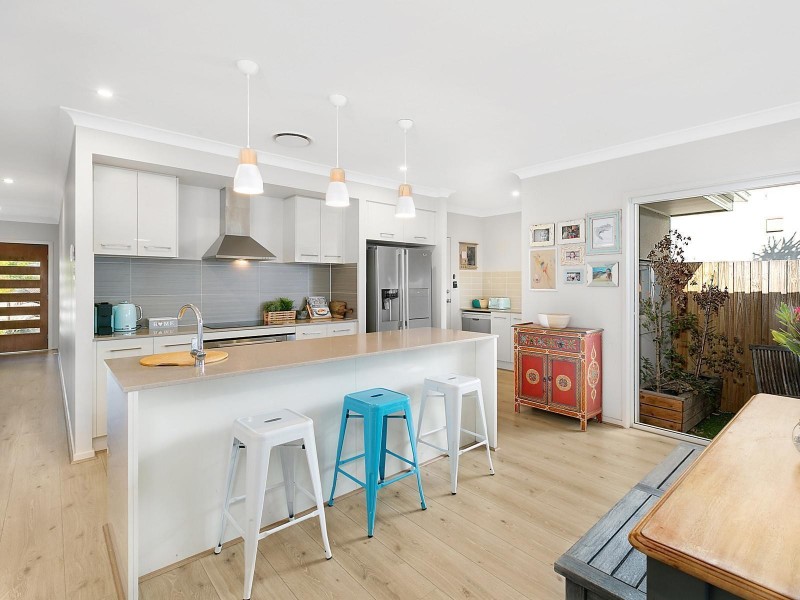 16 Caspian Circuit, Mountain Creek QLD 4557