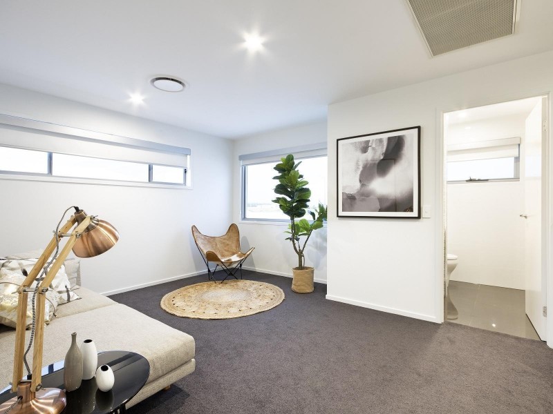 24 Lighthouse Circuit, Birtinya QLD 4575