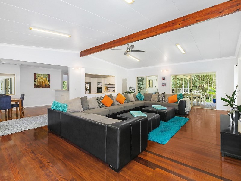 35 Shady Grove, Tanawha QLD 4556