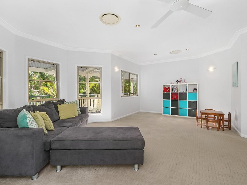 35 Shady Grove, Tanawha QLD 4556