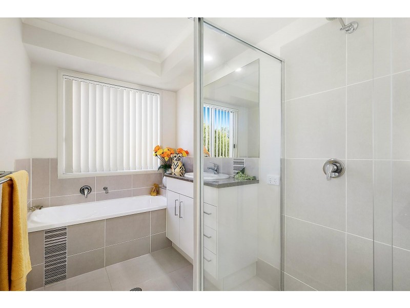 72 Creekside Drive, Sippy Downs QLD 4556