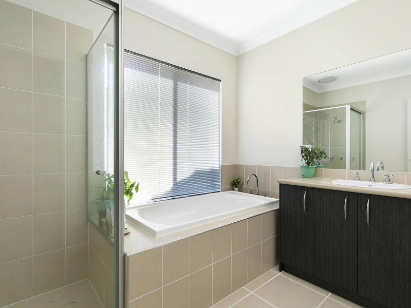 33 Red Cedar Street, Sippy Downs QLD 4556