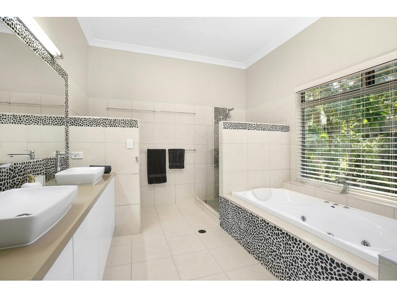 25 Mace Drive, Buderim QLD 4556