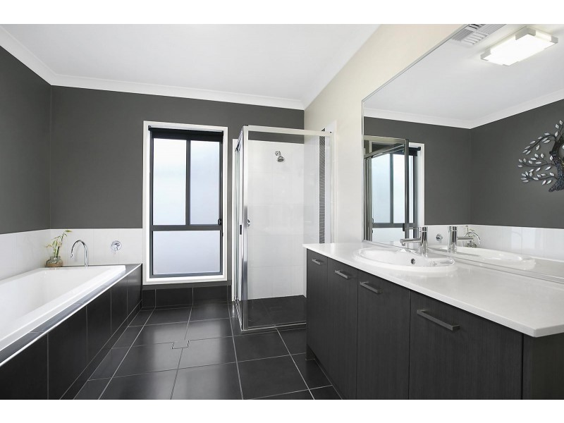 28 Viewland Drive, Mooloolah Valley QLD 4553