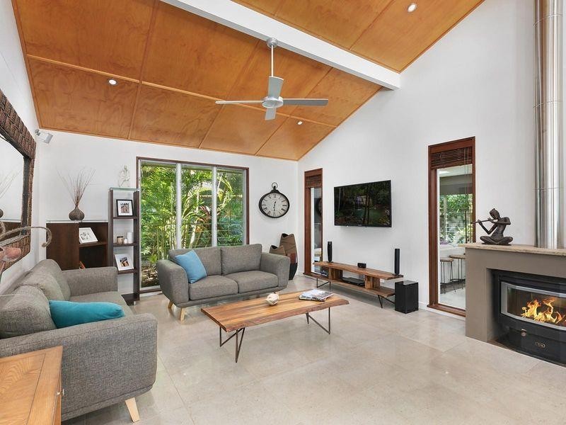 22 Mannikin Road, Tanawha QLD 4556