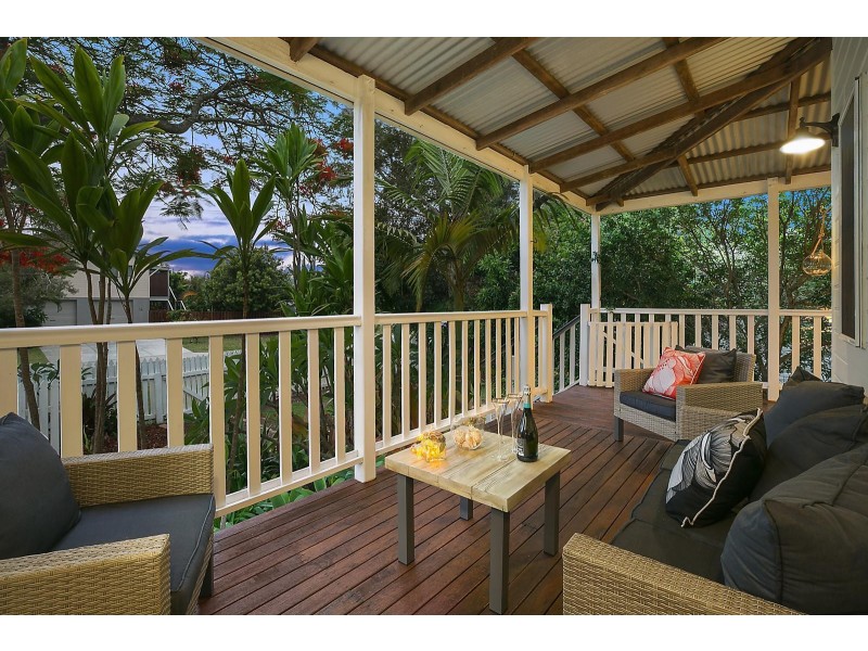 17 Sycamore Street, Mudjimba QLD 4564