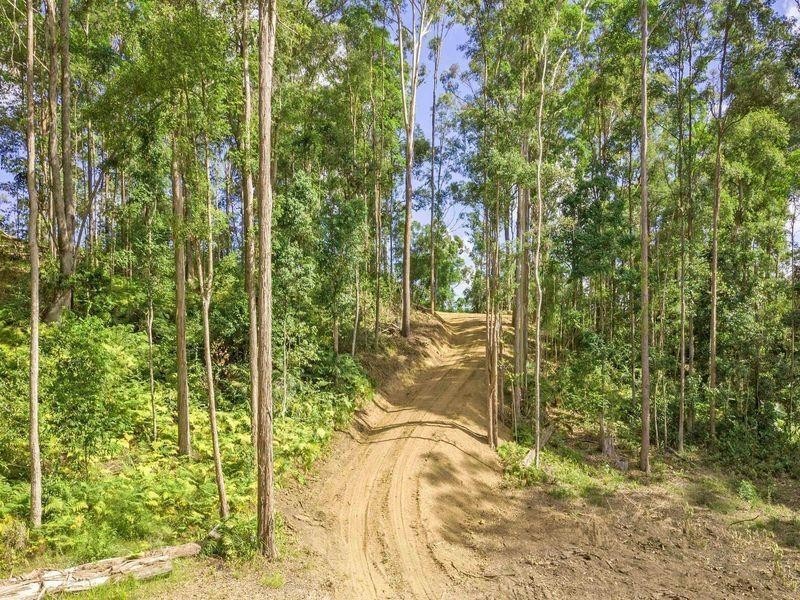 247 Dales Road, Chevallum QLD 4555
