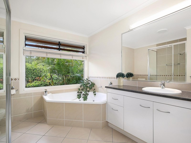 8 Brianna Close, Buderim QLD 4556
