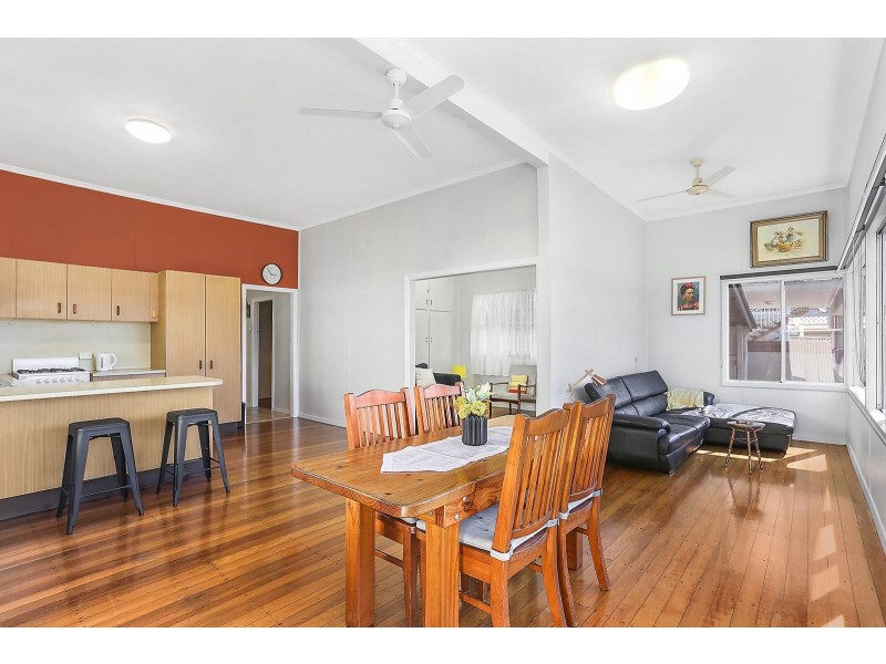 211 Bradman Avenue, Maroochydore QLD 4558