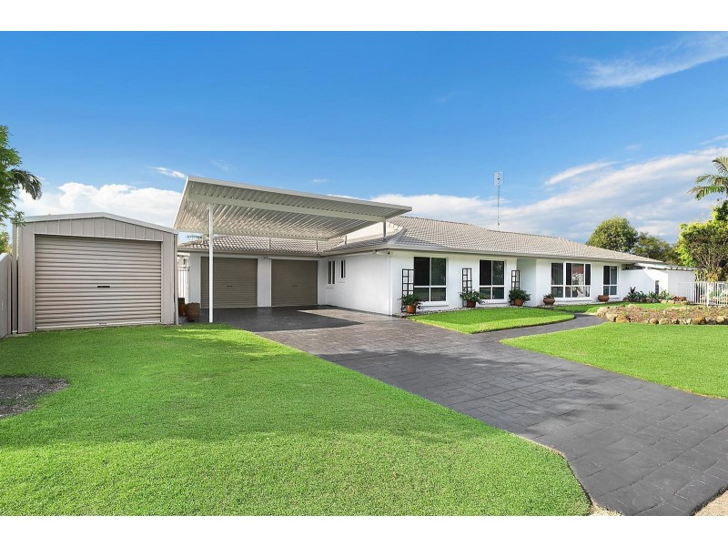 1 Araluen Close, Mountain Creek QLD 4557