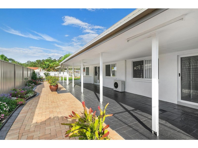 1 Araluen Close, Mountain Creek QLD 4557